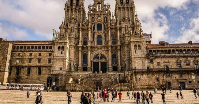 Clima en el Camino de Santiago consejos para estar preparado en cada temporada
